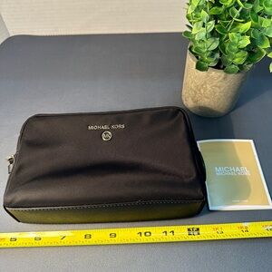 Jet Set Medium Nylon Gabardine Travel Pouch new never used Black gold